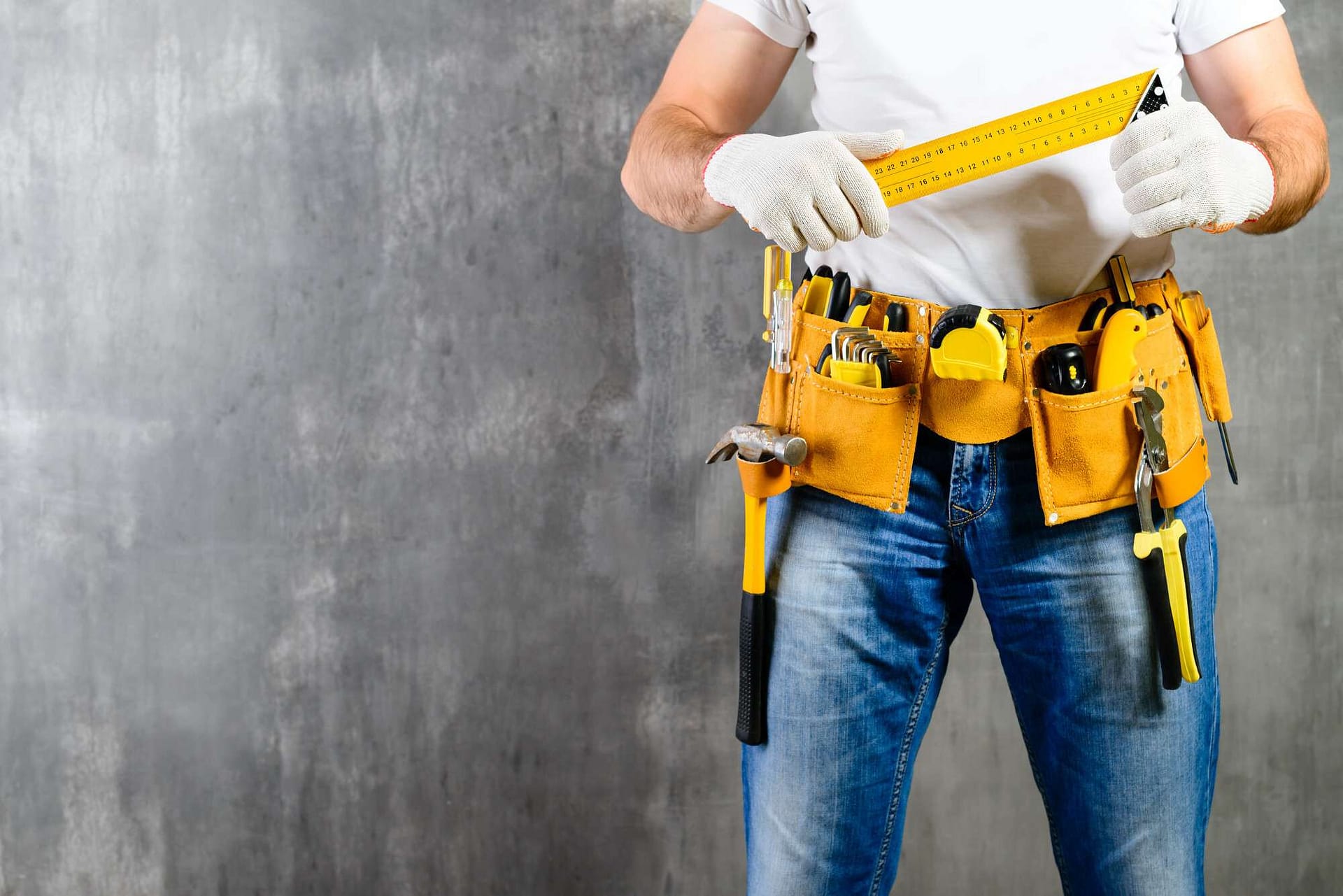 Why hiring a handyman service is a must for your local move?